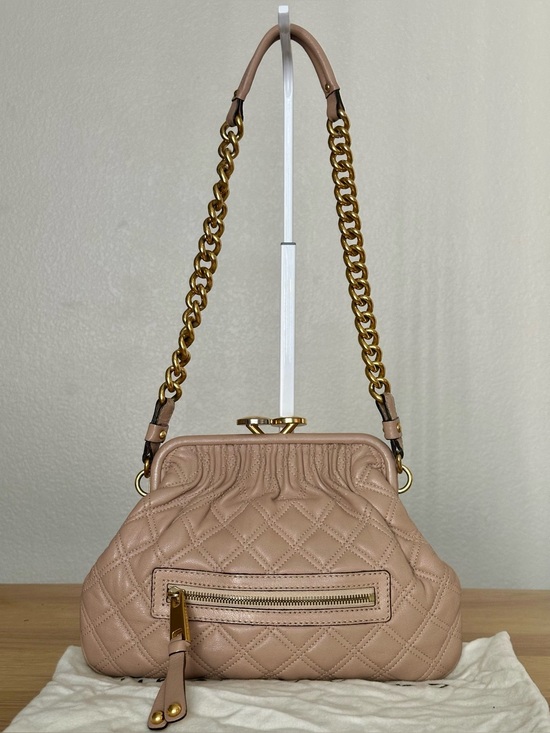 Marc Jacobs Handbags - Marc Jacobs Kisslock Shoulder Bag
